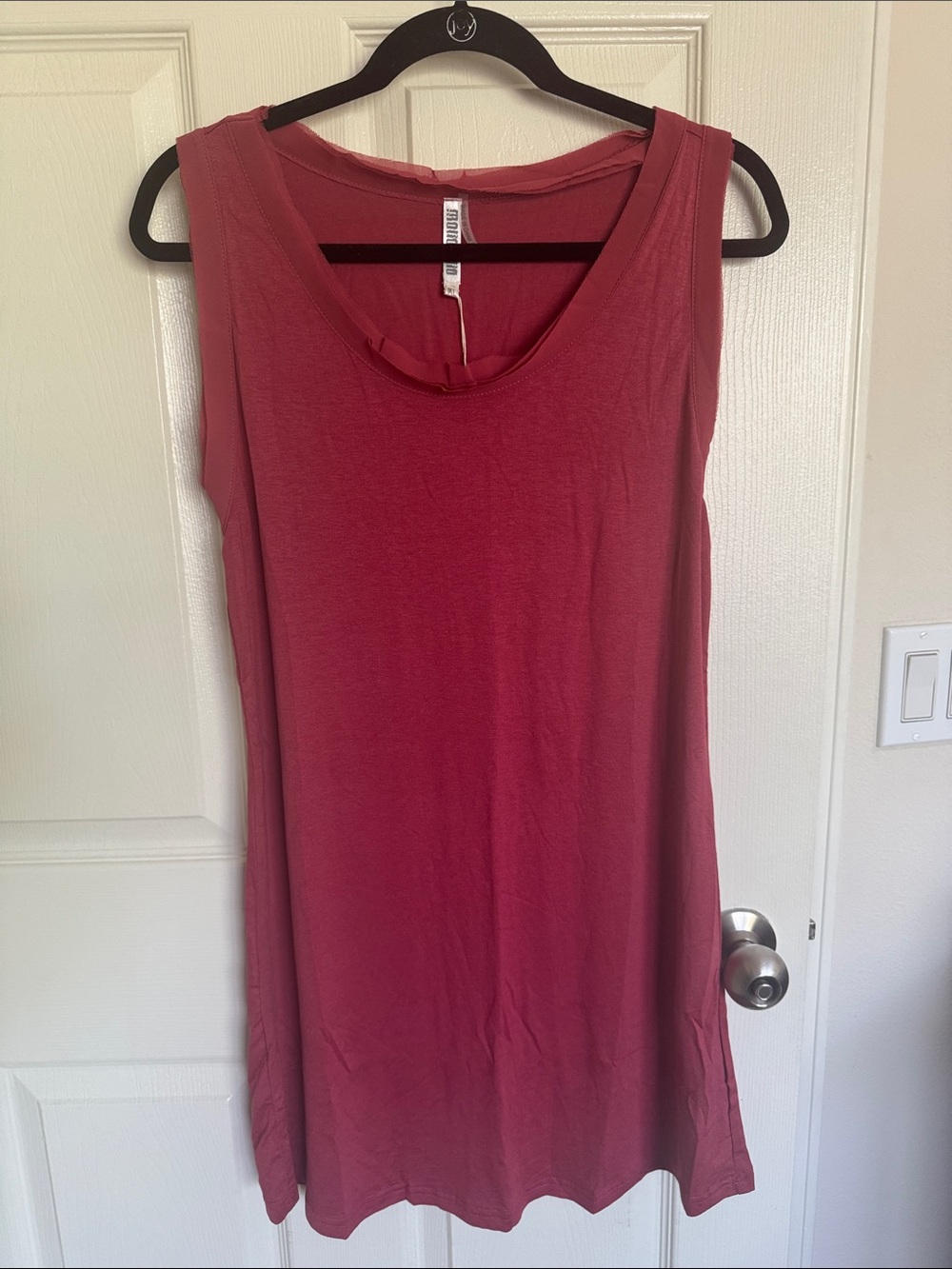 NWT - Monoreno Sleeveless Tank. Size XL.